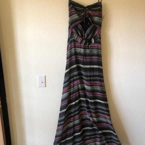 WAYF Maxi Cut-Out Dress - Picture 5 of 6